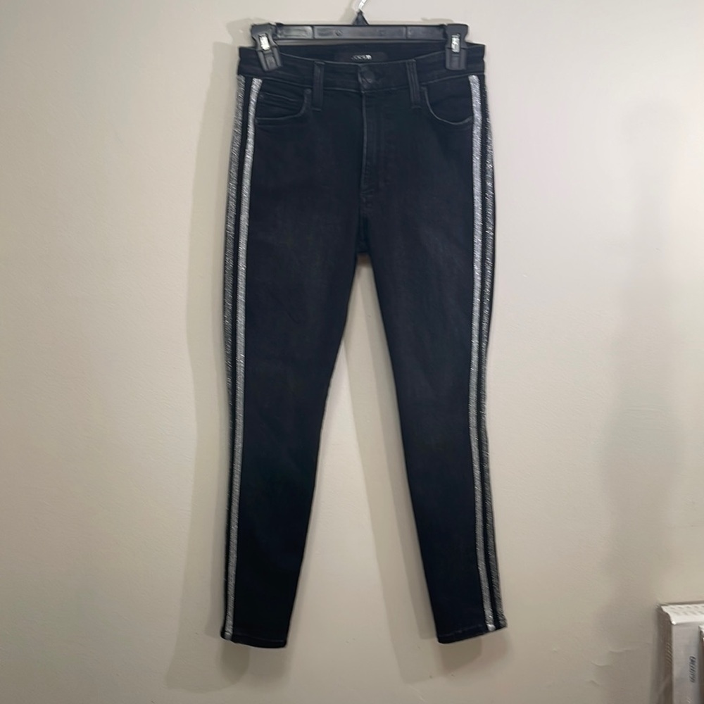 Joe’s Jeans The Charlie High Rise Skinny Ankle. Size 26.